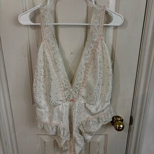vintage bodysuit lace and pink ribbon 80s